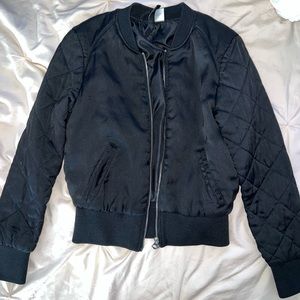 Black bomber jacket size XS, black zip up puffer jacket